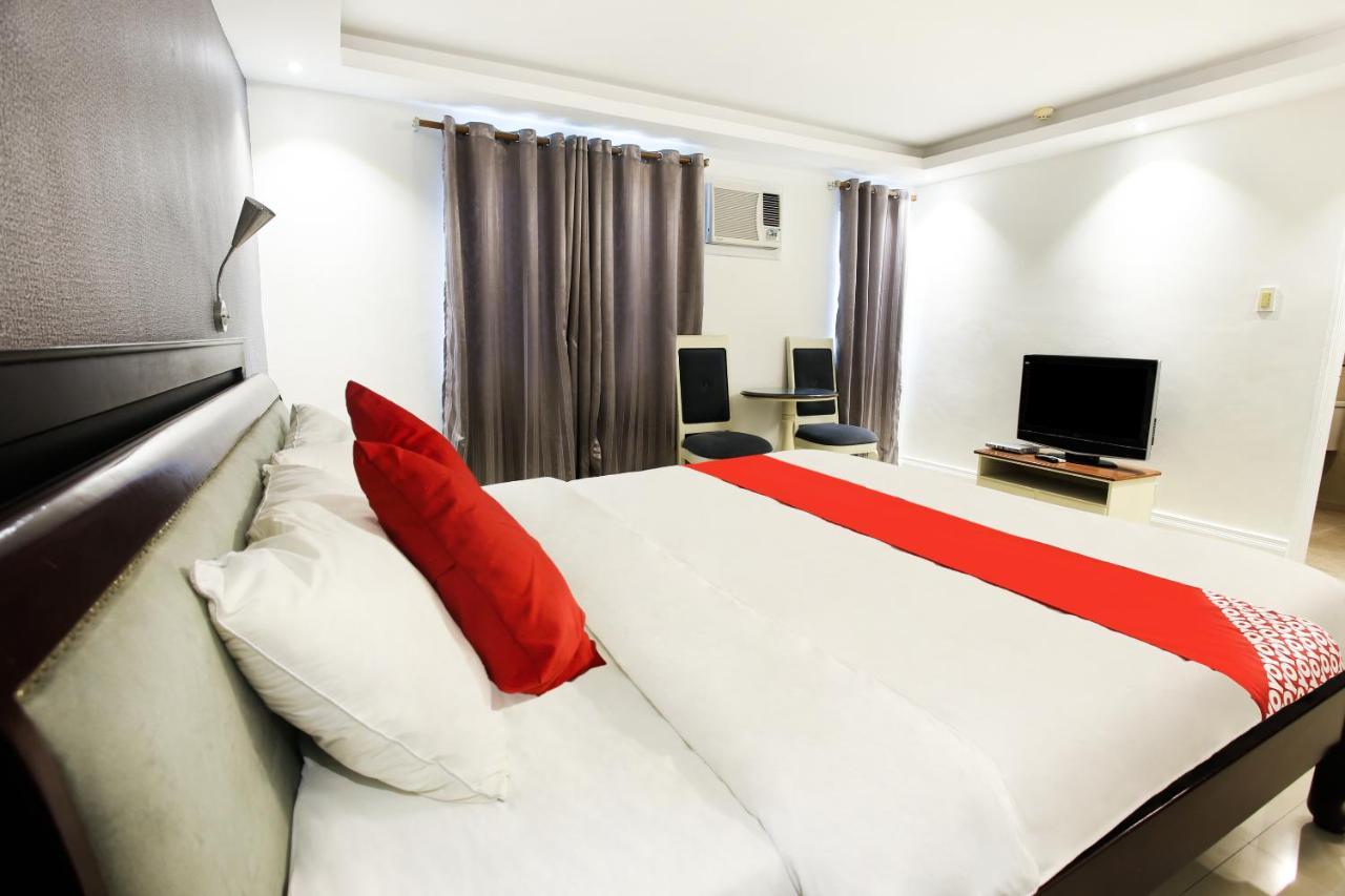 Hotel Euroasia By Bluebookers Angeles Ngoại thất bức ảnh