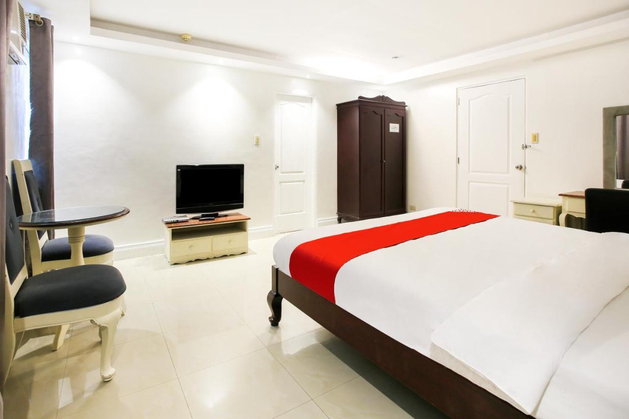 Hotel Euroasia By Bluebookers Angeles Ngoại thất bức ảnh