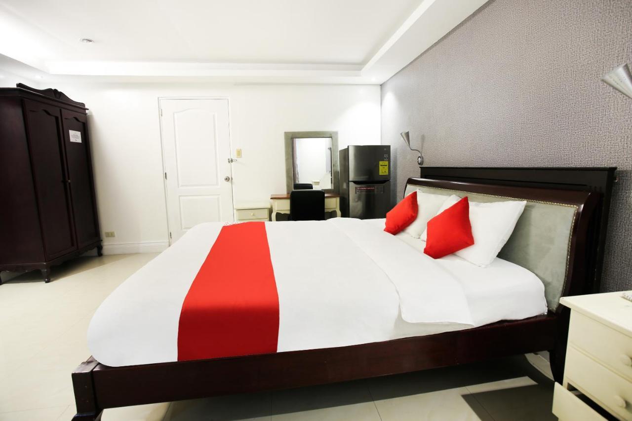 Hotel Euroasia By Bluebookers Angeles Ngoại thất bức ảnh
