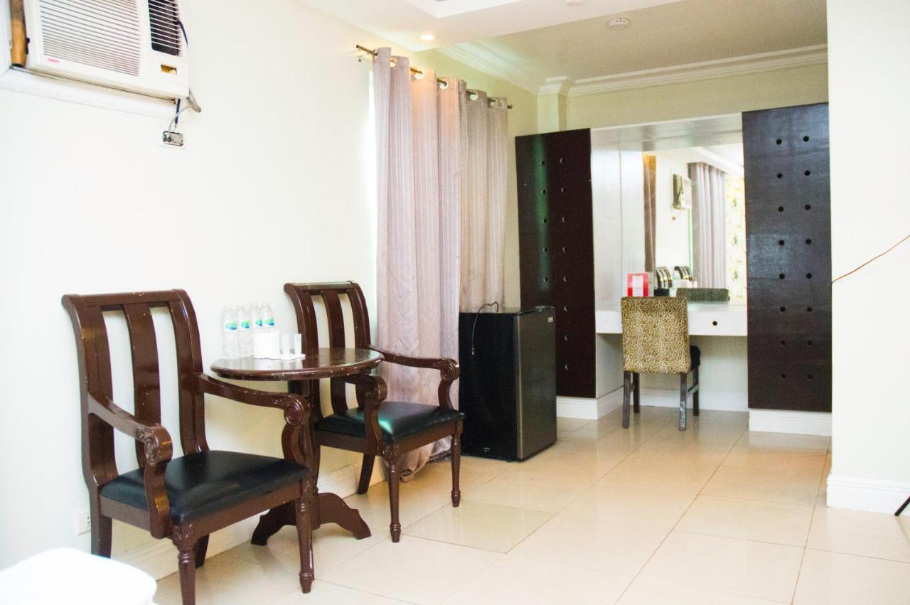 Hotel Euroasia By Bluebookers Angeles Ngoại thất bức ảnh