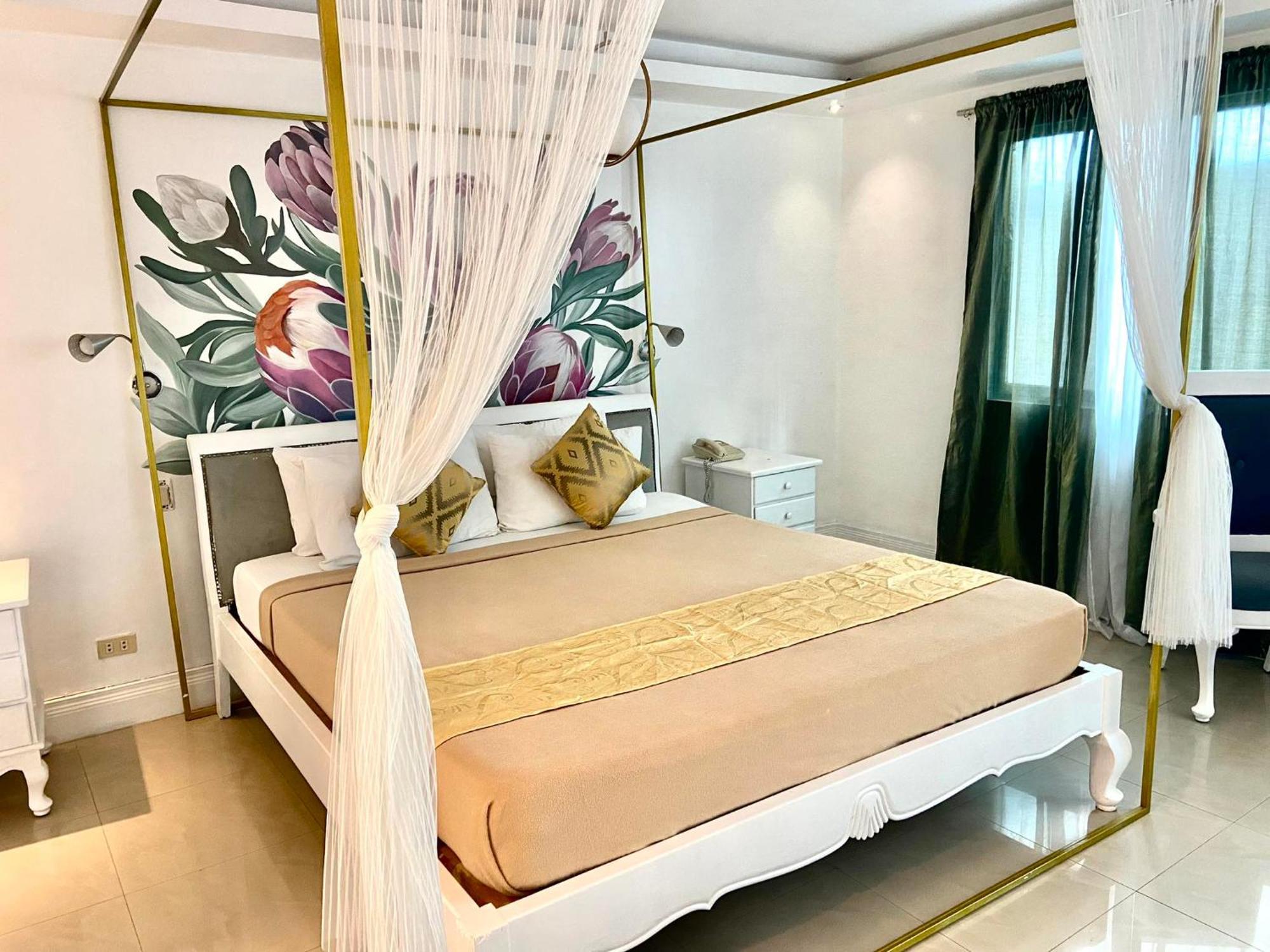 Hotel Euroasia By Bluebookers Angeles Ngoại thất bức ảnh